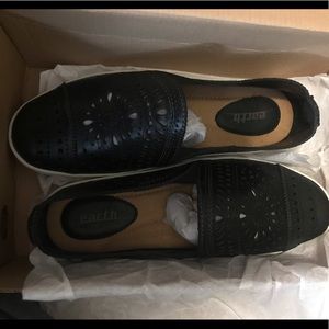 Earth slip on casual sneakers